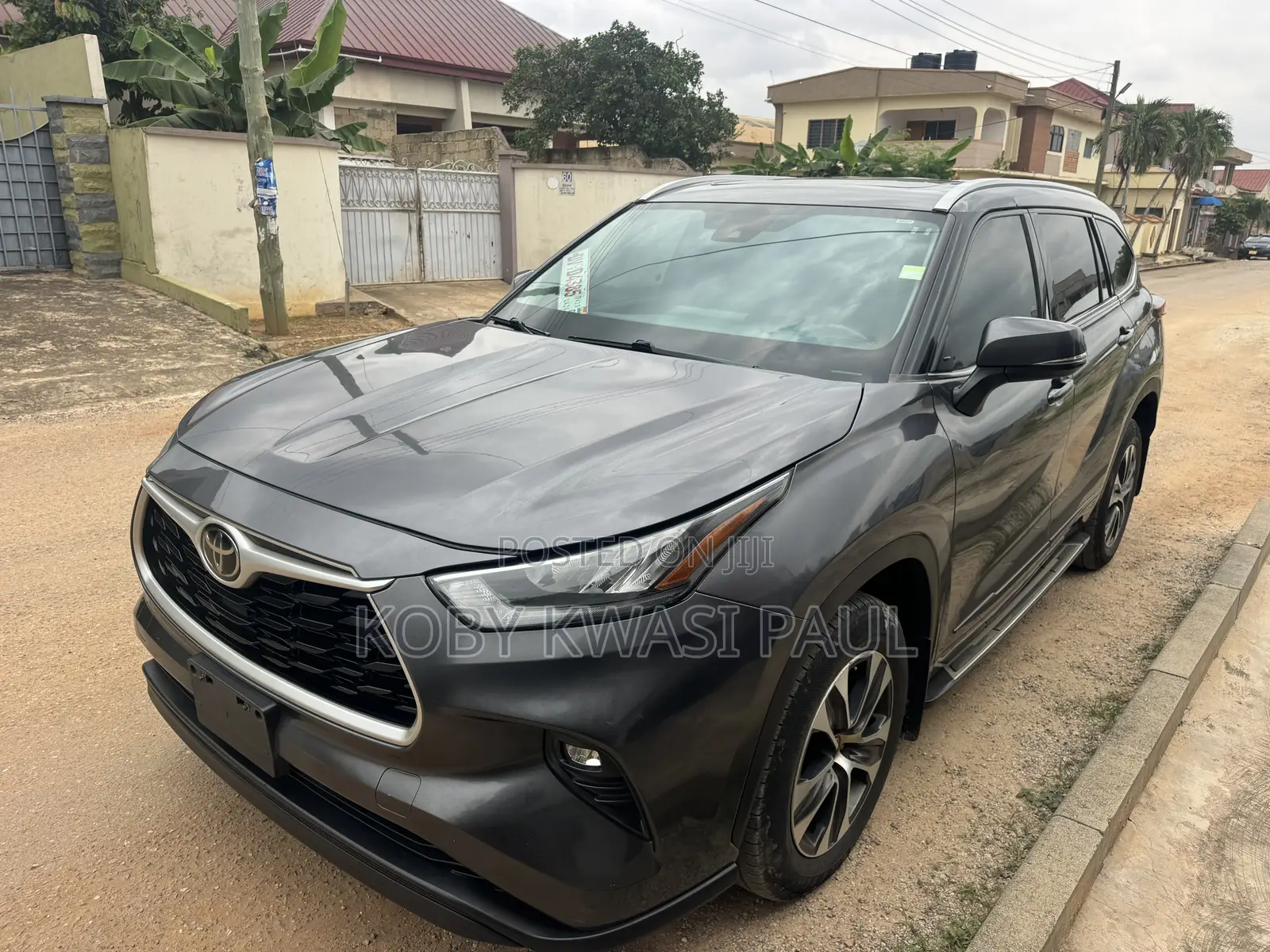 Toyota Highlander XLE 2022 Gray