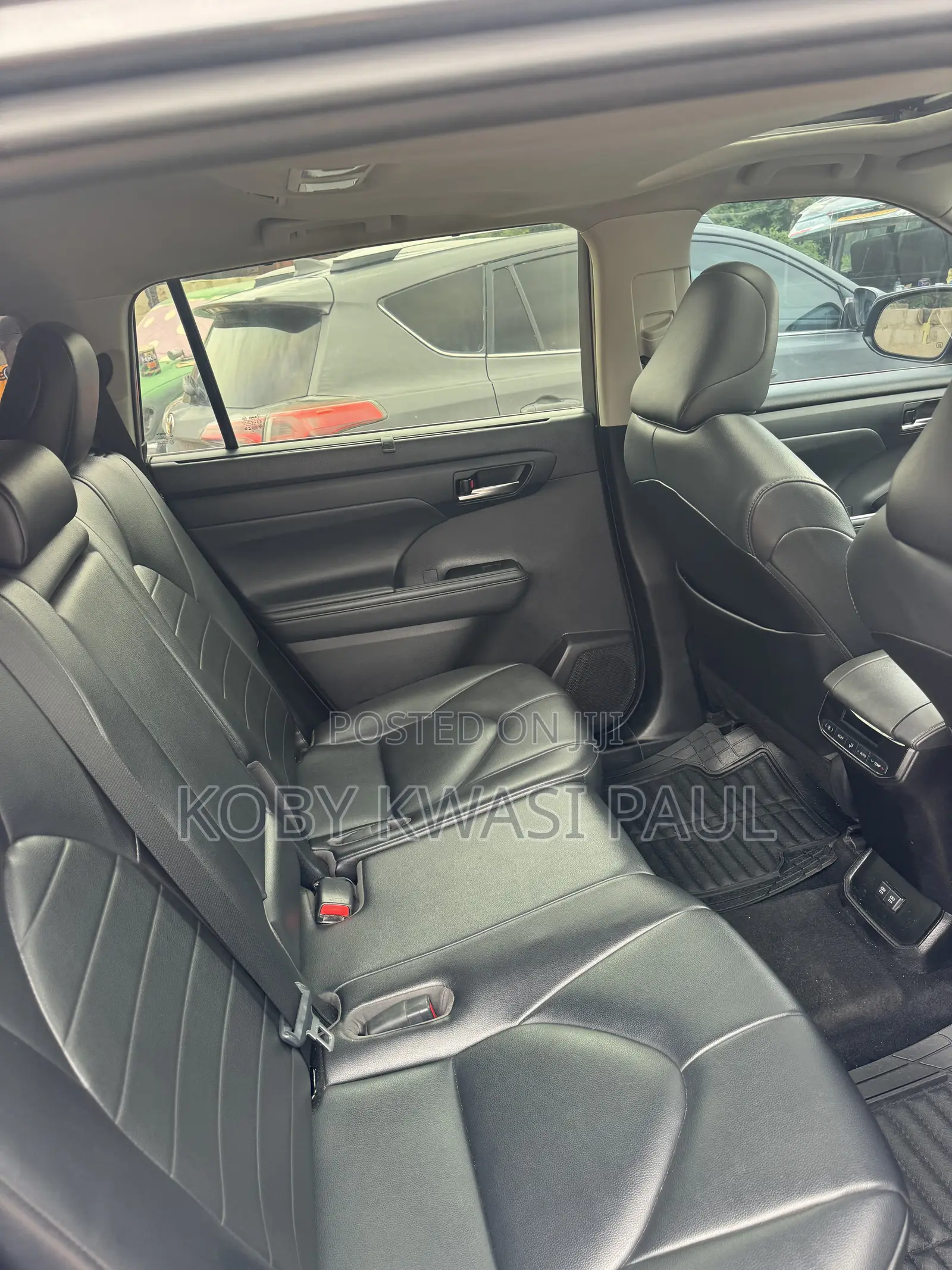 Toyota Highlander XLE 2022 Gray