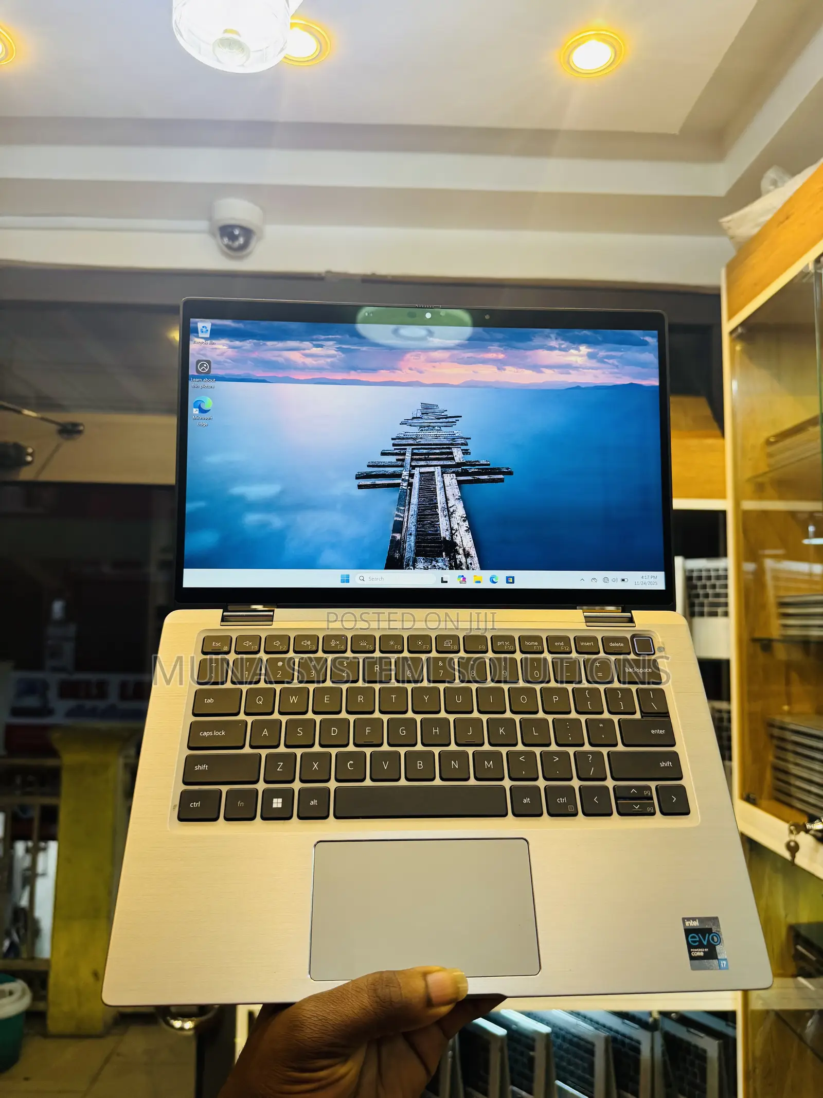 Laptop Dell Inspiron 13 7320 2-in-1 16GB Intel Core i7 SSD 512GB