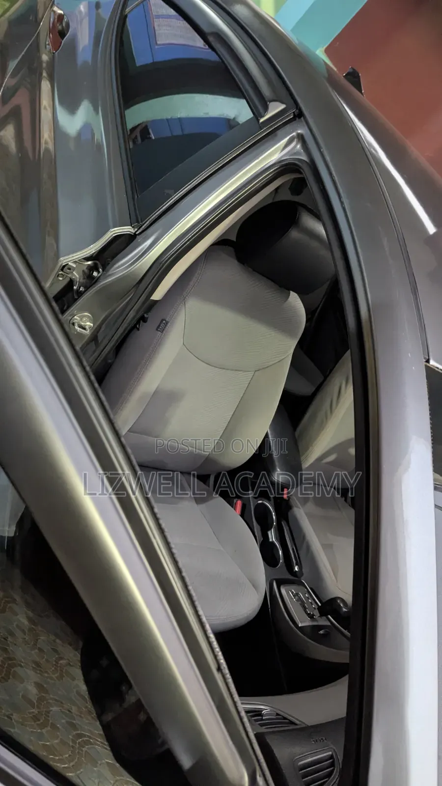 Hyundai Elantra SE 4dr Sedan (1.8L 4cyl 6A) 2014 Gray