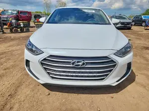 Hyundai Elantra Limited 2018 White