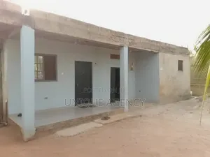 7bdrm Apartment in Ghana Flag for sale