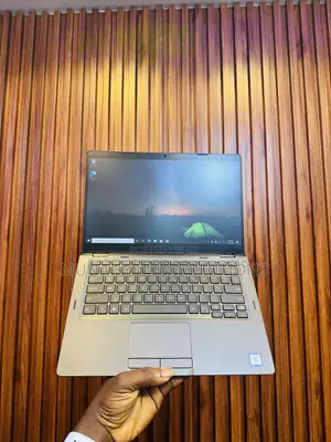 Laptop Dell Latitude 5300 2-in-1 16GB Intel Core i7 SSD 256GB