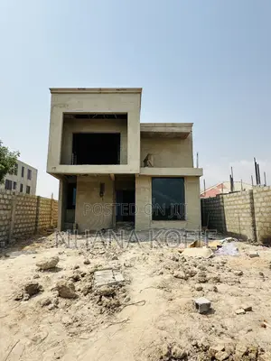 5bdrm House in East Legon for sale