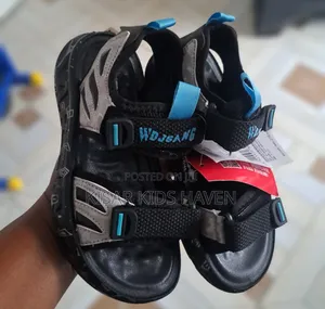 Boys Comfortable Sandals Size 31