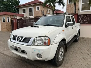 Nissan Hardbody 2019 White