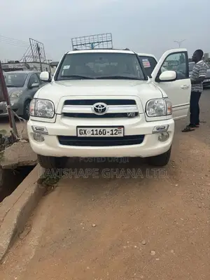 Toyota Sequoia Limited 4dr SUV 4WD (4.7L 8cyl 5A) 2005 White