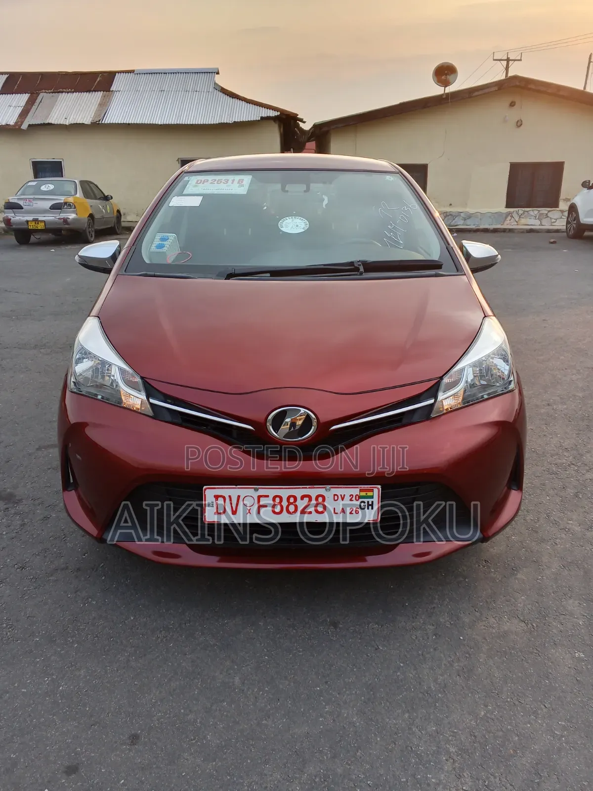 Toyota Vitz 1.0 FWD 3dr 2015 Maroon