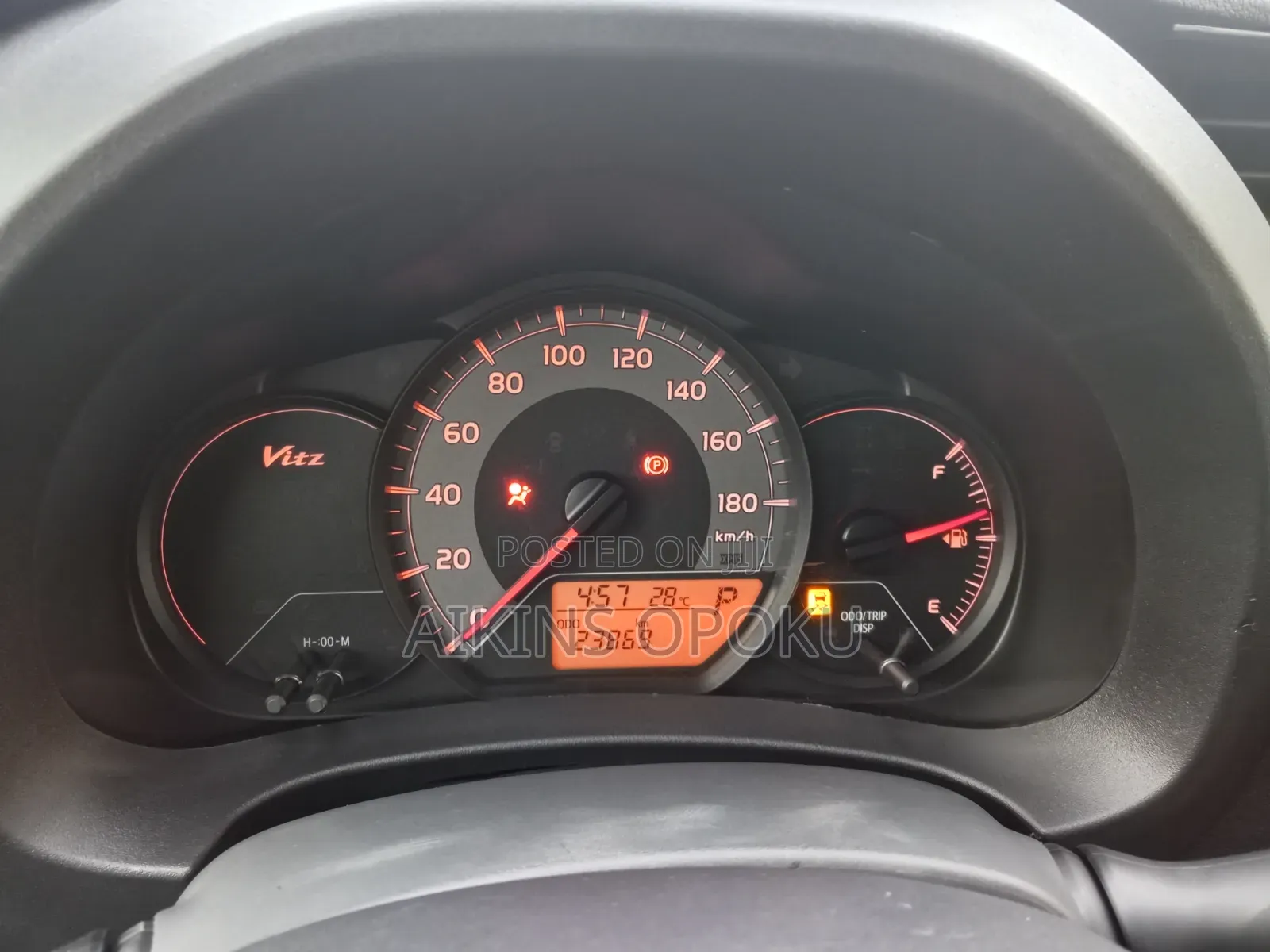 Toyota Vitz 1.0 FWD 3dr 2015 Maroon