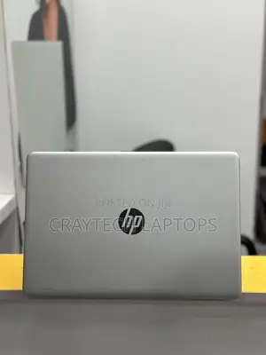 Laptop HP 15-dy1031wm 8GB Intel Core i3 SSD 256GB