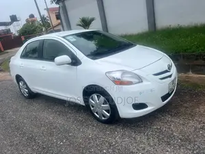 Toyota Yaris 2012 White