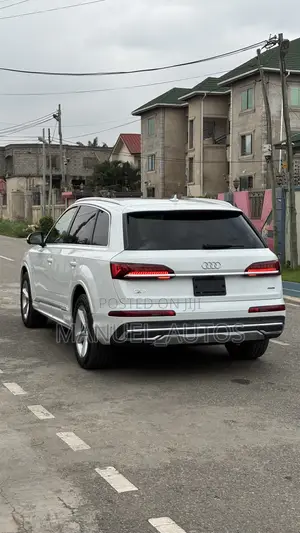 Audi Q7 Premium Plus 2024 White
