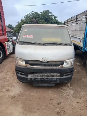 Toyota HiAce 2009 Silver
