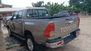 Toyota Hilux Revo Double Cab Deisel 2.4 AWD 2019 Gray