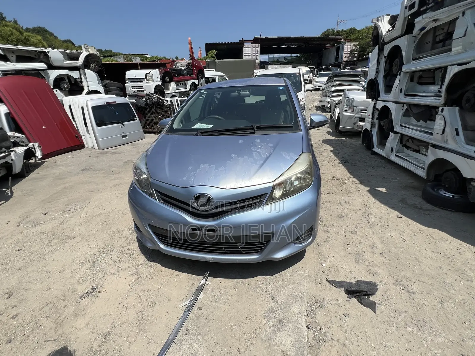 Toyota Vitz 1.3 AWD 5dr 2013 Blue