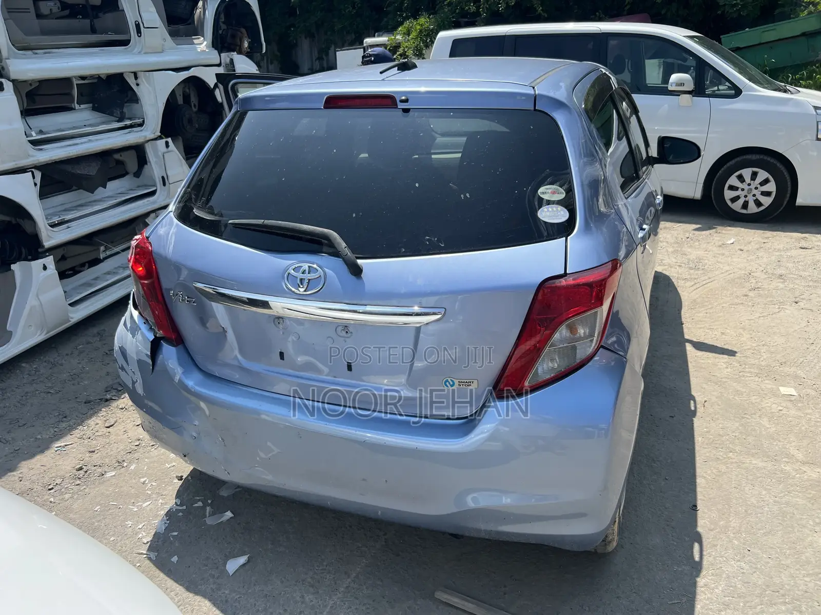Toyota Vitz 1.3 AWD 5dr 2013 Blue