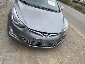 Hyundai Elantra Limited 4dr Sedan (1.8L 4cyl 6A) 2015 Silver