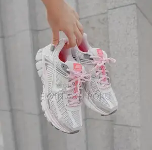 Nike Zoom Vomero 520 Trainers “ White | Pink “ Sneakers