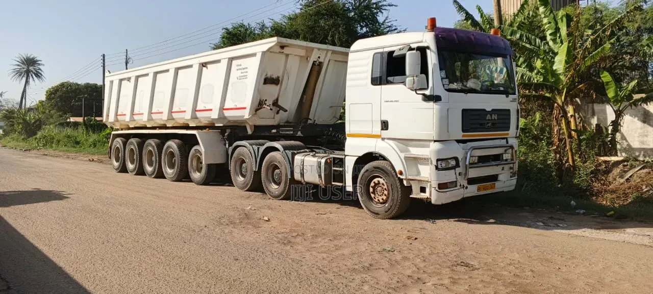 Tippee Trailer