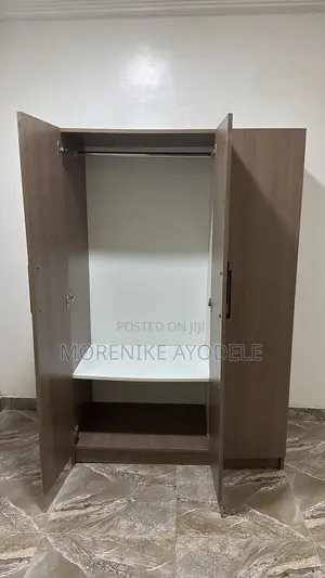 Como 3 Door Wardrobe (Light Brown)