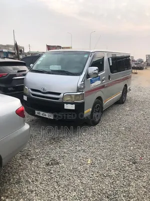 Toyota HiAce 2009 Silver