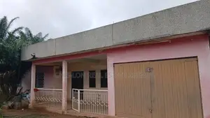 6bdrm House in Achimota Mall Area for sale