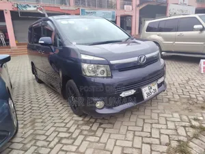 Toyota Voxy 2013 Black