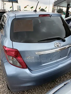 Toyota Vitz 2014 Blue