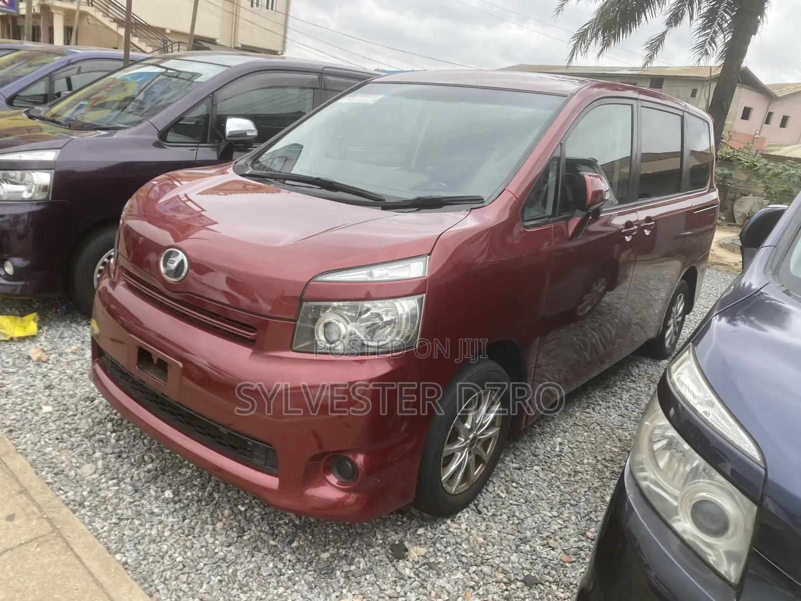 Toyota Voxy 2013 Brown