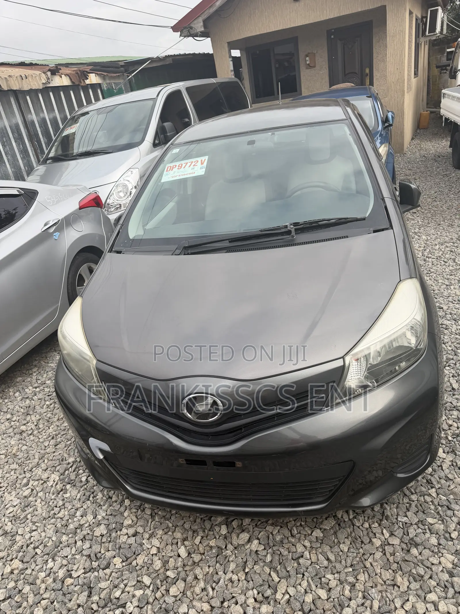 Toyota Vitz 1.3 AWD 5dr 2012 Gray