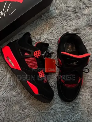 Air Jordan 4
