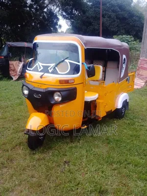 Bajaj RE 2025 Yellow