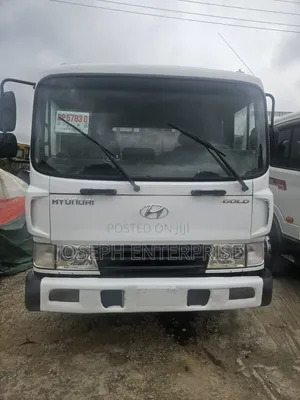 Hyundai 5ton Truck 2005 White