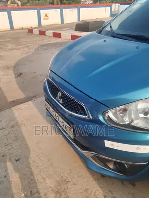 Mitsubishi Mirage 2020 Blue