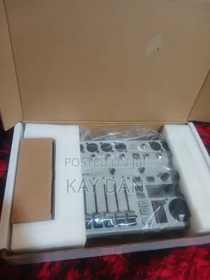 Behringer Flow 8