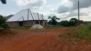 5bdrm House in Clifford, Bekwai Municipal for sale