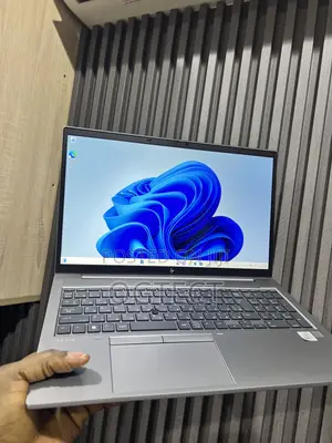 Laptop HP ZBook Firefly 15 G7 16GB Intel Core i7 SSD 512GB