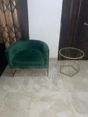 Luxury Emerald Green Velvet Accent Chair With Gold Side Table