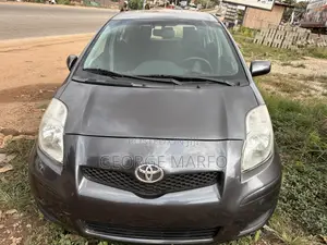 Toyota Yaris 2010 Gray