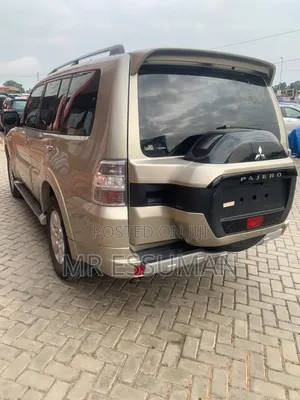 Mitsubishi Pajero 2018 Beige