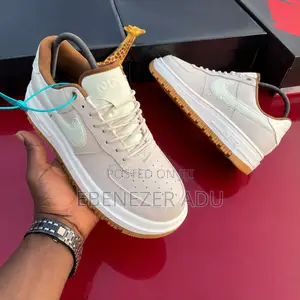 Premium Nike Sneakers – Trendy, Durable Comfortable