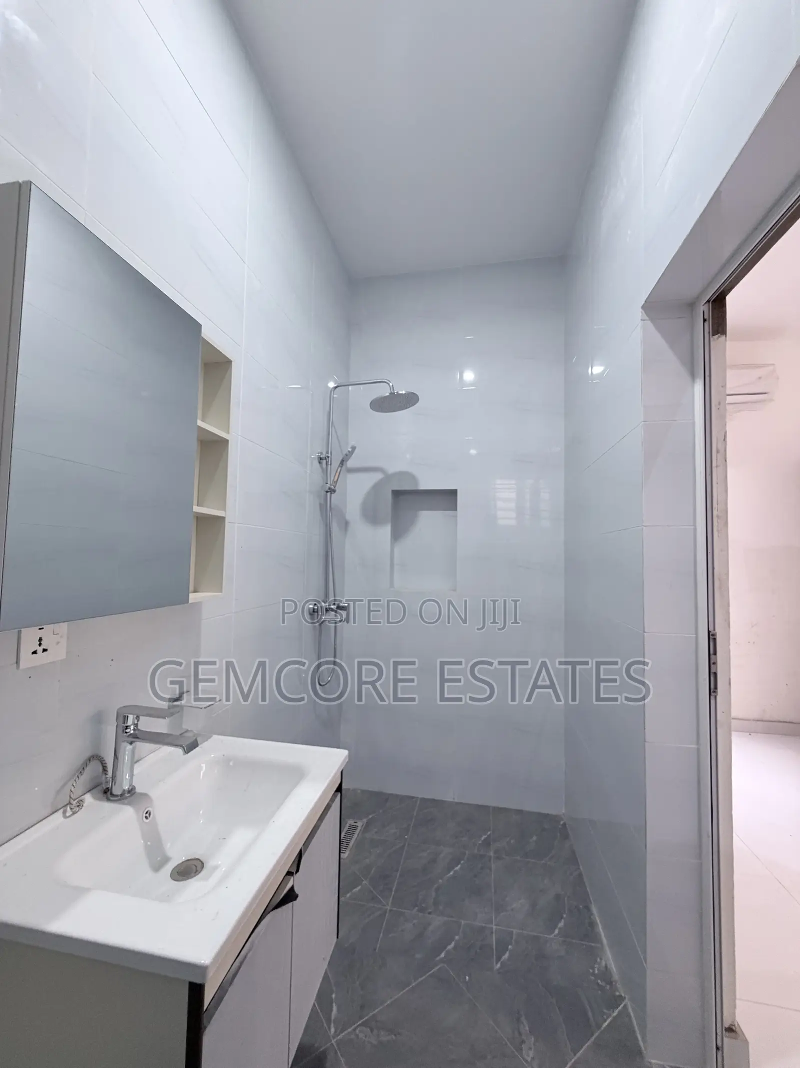 4bdrm House in East Legon Hills, Ashaley Botwe for sale