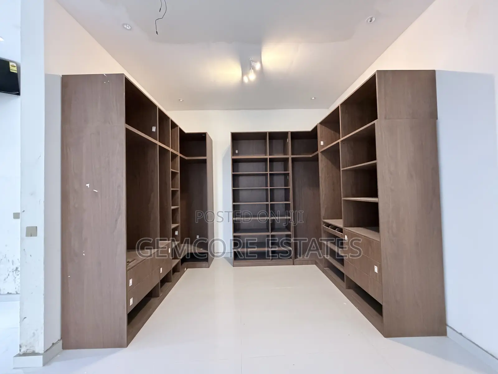4bdrm House in East Legon Hills, Ashaley Botwe for sale