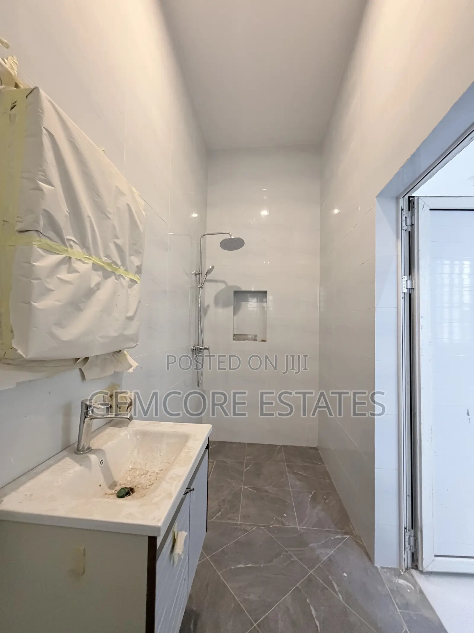 4bdrm House in East Legon Hills, Ashaley Botwe for sale