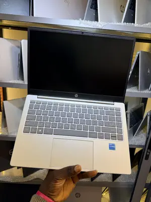 Laptop HP 14-dq1088wm 8GB Intel Core i3 SSD 256GB