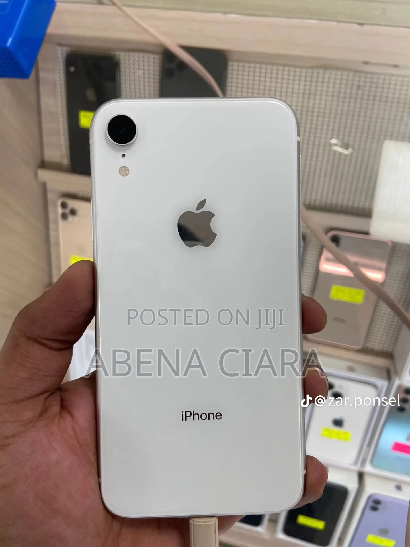 Apple iPhone XR 64 GB White