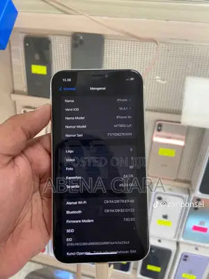 Apple iPhone XR 64 GB White