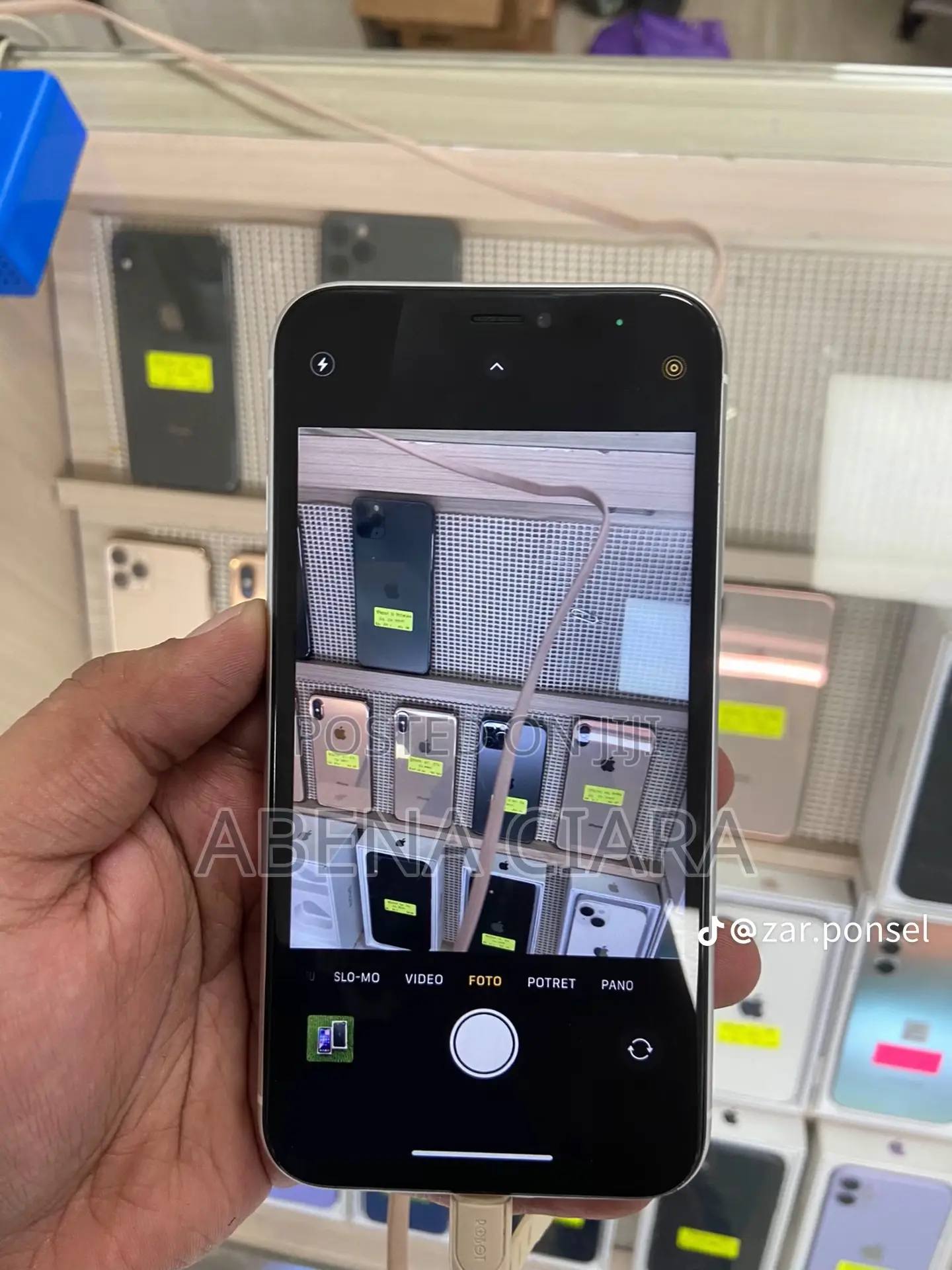 Apple iPhone XR 64 GB White