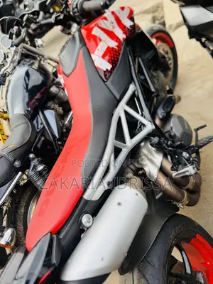 Ducati Hypermotard 950 RVE 2024 Red