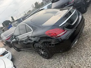 Mercedes-Benz C300 Sport 4Matic Sedan AWD (2.0L 4cyll 7A) 2016 Black